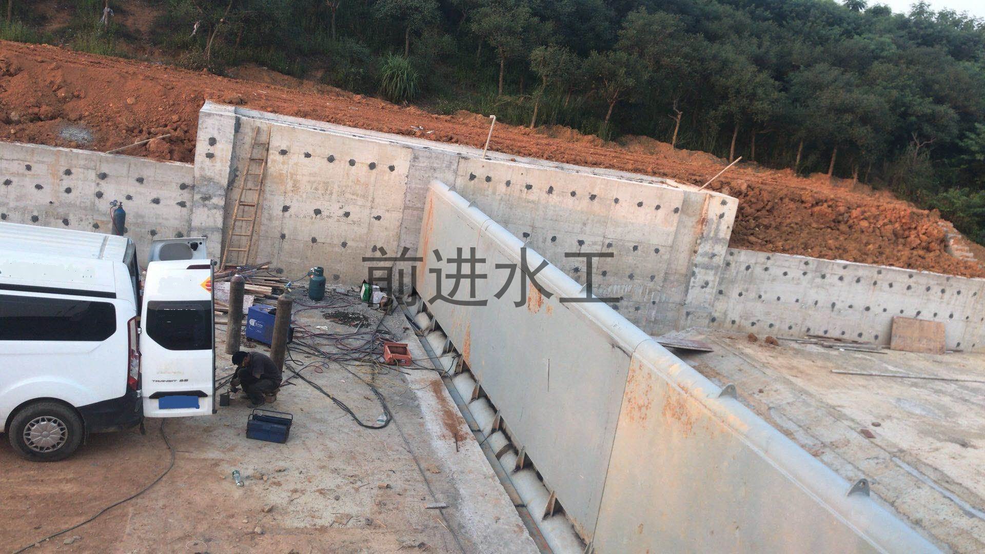 鋼壩廠家批發(fā)價格